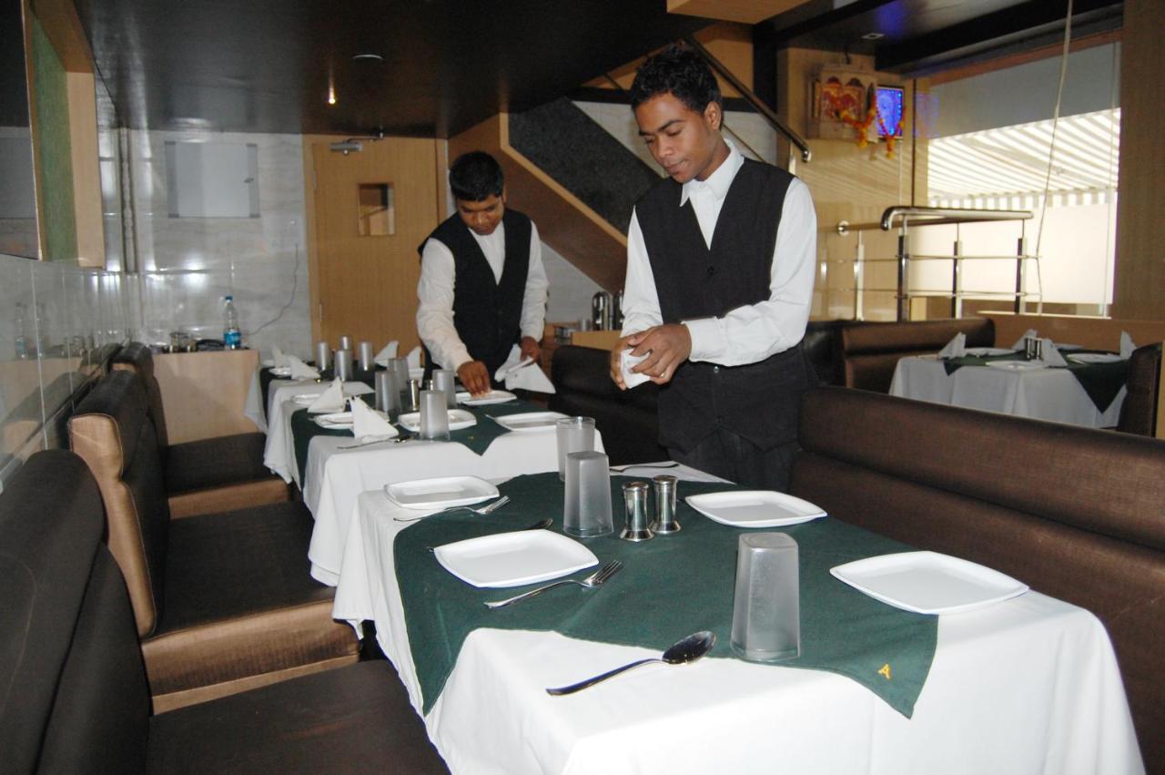 Hotel Aishwarya Residency Navi Mumbai Bagian luar foto