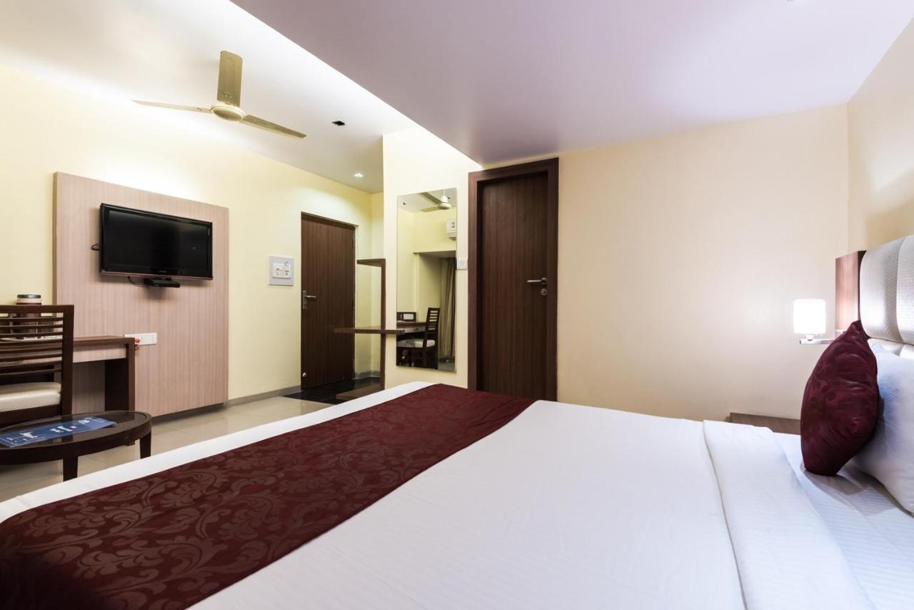 Hotel Aishwarya Residency Navi Mumbai Bagian luar foto